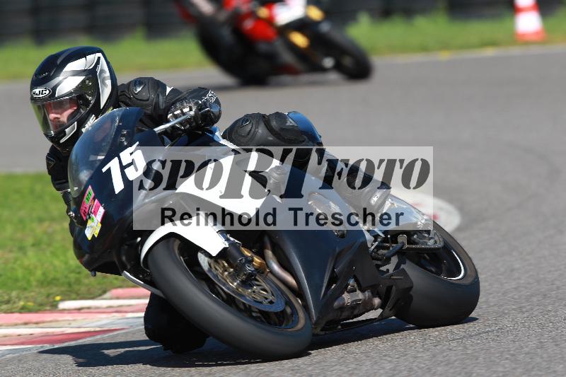 /Archiv-2022/64 19.09.2022.09 Plüss Moto Sport Yamaha Fun Day ADR/Sportfahrer/75